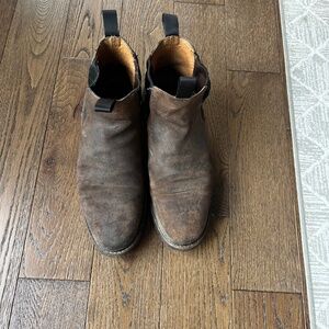Kenton Chelsea boots in English waxed suede